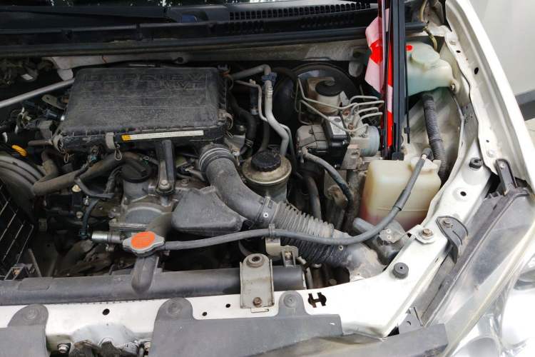 Used FAW Senya S80 2011 1.5L Manual 5-Seater Comfort Edition Engine Bay Left