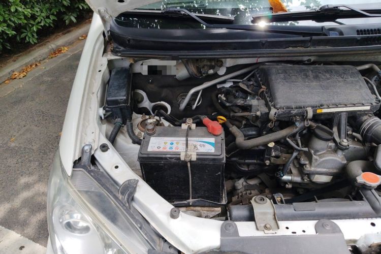 Used FAW Senya S80 2011 1.5L Manual 5-Seater Comfort Edition Engine Bay Right