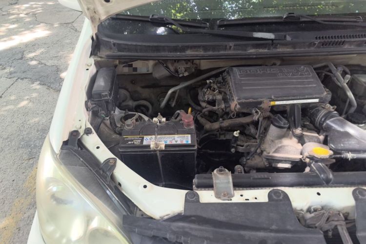 Used FAW Senya S80 2011 1.5L Manual 7-Seater Urban Elite Edition Engine Bay Right