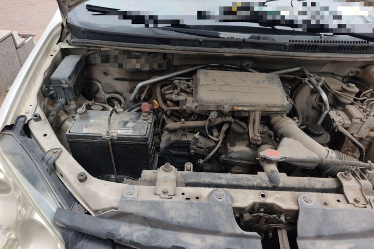 Used FAW Senya S80 2011 1.3L Manual 5-Seater Comfort Version Engine Bay Right