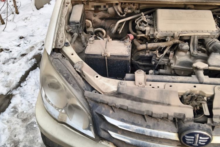 Used FAW Senya S80 2011 1.5L Manual 5-Seater Urban Elite Edition Engine Bay Right