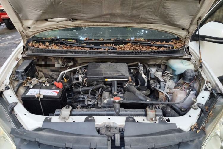 Used FAW Senya S80 2011 1.5L Manual 7-Seater Urban Elite Edition Engine Bay