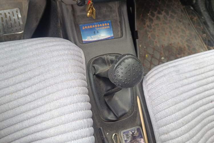 Used FAW Senya S80 2011 1.5L Manual 5-Seater Urban Elite Edition Gear Lever