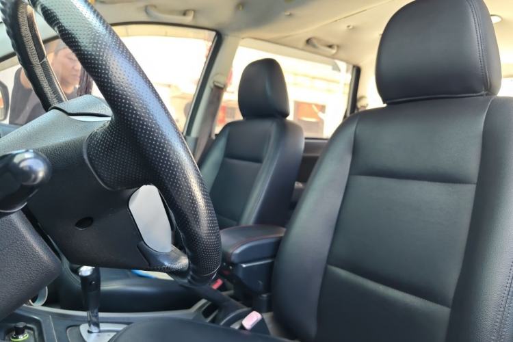 Used FAW Senya S80 2011 1.5L Automatic 5-Seater Elite Navigation Edition Left Front Seat
