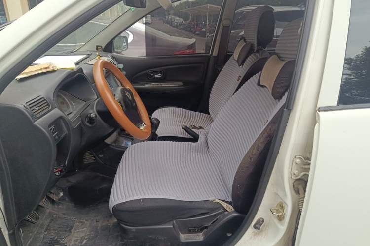 Used FAW Senya S80 2011 1.5L Manual 5-Seater Urban Elite Edition Left Front Seat