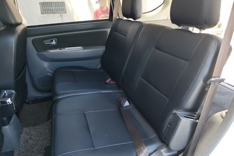 Used FAW Senya S80 2011 1.5L Automatic 5-Seater Elite Navigation Edition Left Rear Seat