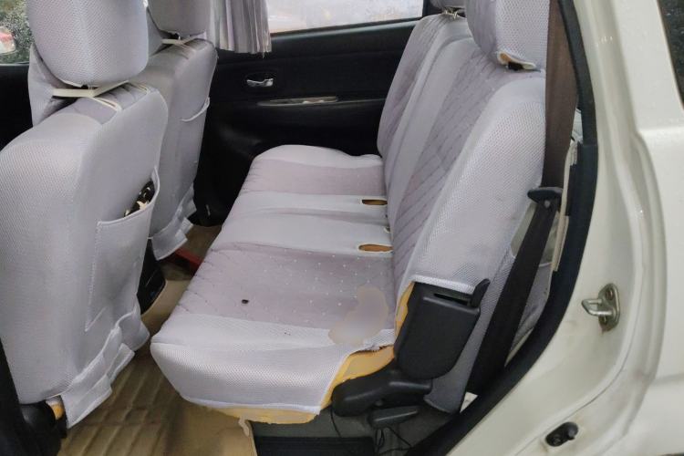Used FAW Senya S80 2011 1.5L Manual 7-Seater Comfort Edition Left Rear Seat