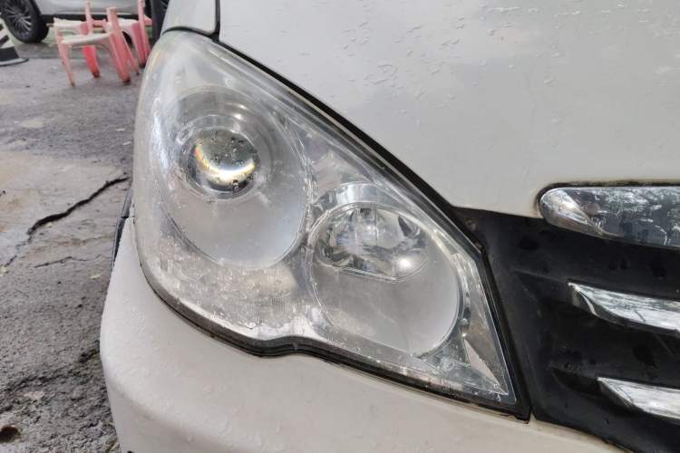 Used FAW Senya S80 2011 1.5L Manual 7-Seater Comfort Edition Right Front Headlight