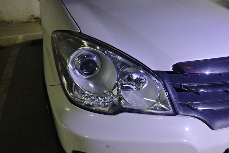 Used FAW Senya S80 2011 1.5L Manual 5-Seater Urban Elite Edition Right Front Headlight