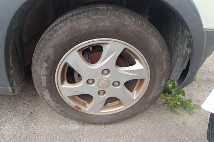 Used FAW Senya S80 2011 1.5L Manual 5-Seater Urban Elite Edition Right Front Wheel Hub