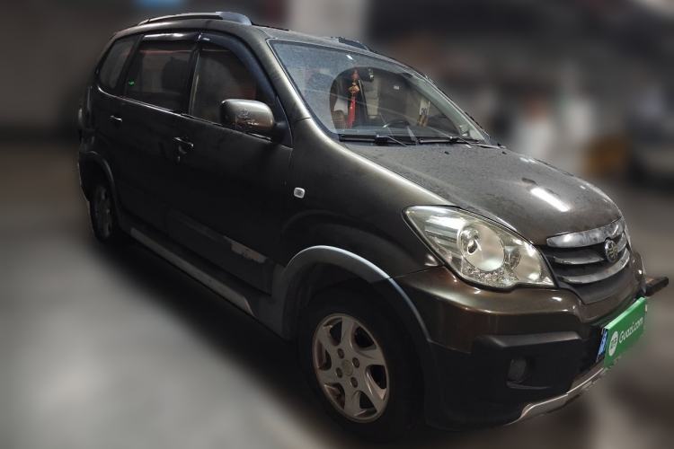 Used FAW Senya S80 2011 1.5L Automatic 5-Seater Urban Elite Edition Front Right 45 Deg