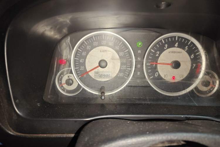Used FAW Senya S80 2011 1.5L Automatic 5-Seater Urban Elite Edition Odometer Close Up