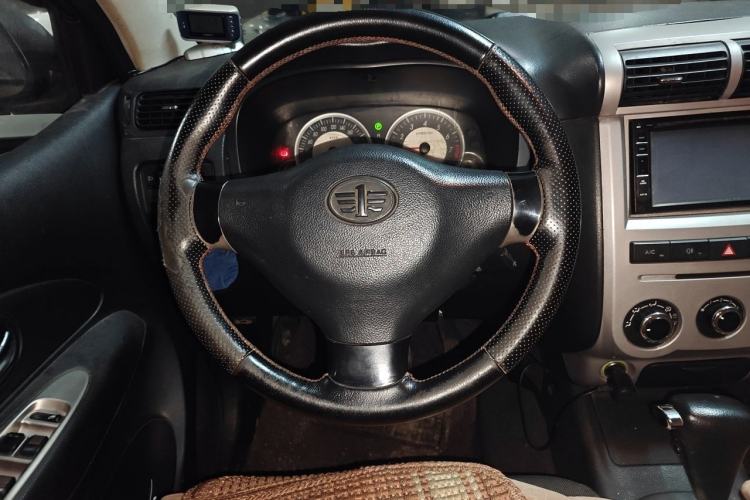 Used FAW Senya S80 2011 1.5L Automatic 5-Seater Urban Elite Edition Steering Wheel