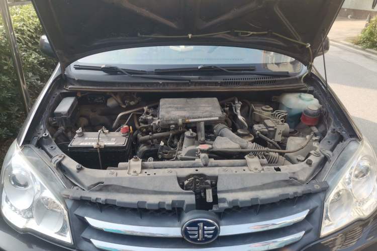 Used FAW Senya S80 2013 1.5L Manual 5-Seat Urban Fashion Edition Engine Bay