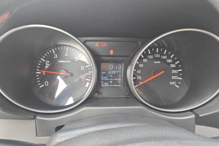 Used FAW Senya S80 2013 1.5L Manual 5-Seat Urban Fashion Edition Instrument Cluster