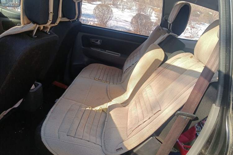 Used FAW Senya S80 2013 1.5L Manual 5-Seat Urban Fashion Edition Left Rear Seat