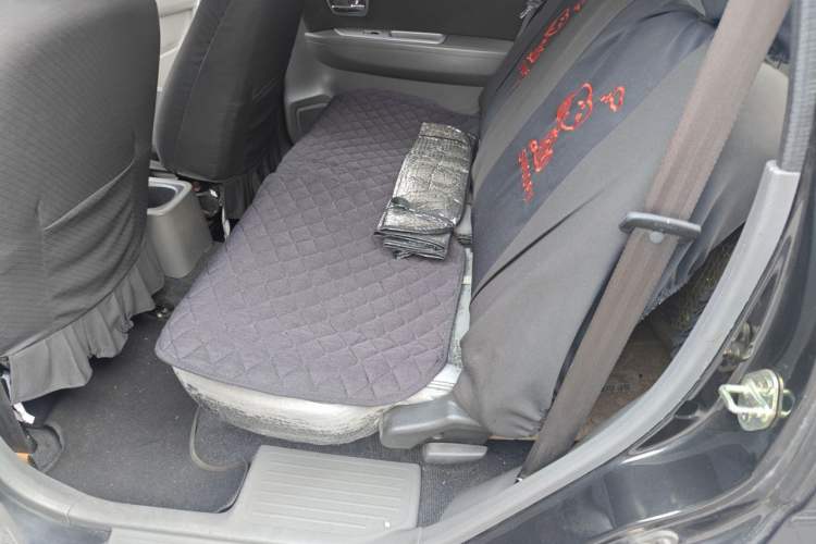 Used FAW Senya S80 2013 1.5L Manual 5-Seat Urban Fashion Edition Left Rear Seat