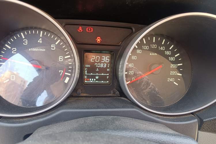 Used FAW Senya S80 2013 1.5L Manual 5-Seat Urban Fashion Edition Odometer Close Up