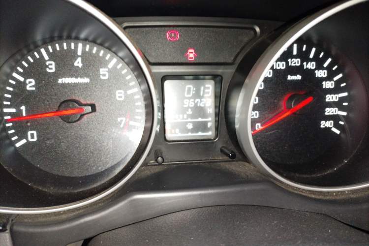 Used FAW Senya S80 2013 1.5L Manual 5-Seat Urban Fashion Edition Odometer Close Up