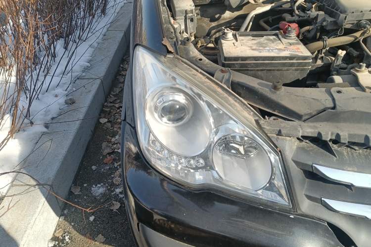 Used FAW Senya S80 2013 1.5L Manual 5-Seat Urban Fashion Edition Right Front Headlight