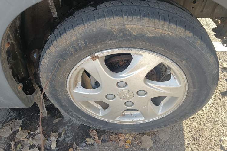 Used FAW Senya S80 2013 1.5L Manual 5-Seat Urban Fashion Edition Right Front Wheel Hub