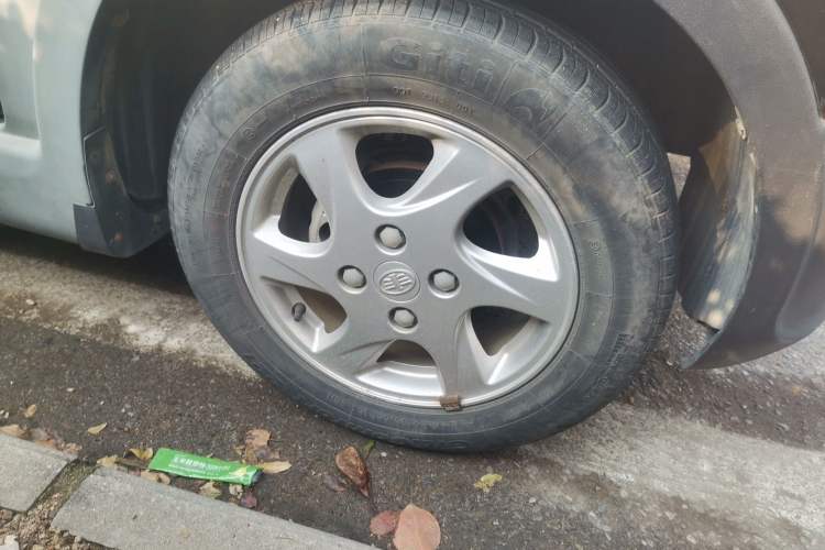 Used FAW Senya S80 2013 1.5L Manual 5-Seat Urban Fashion Edition Right Front Wheel Hub
