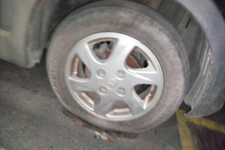 Used FAW Senya S80 2013 1.5L Manual 5-Seat Urban Fashion Edition Right Front Wheel Hub