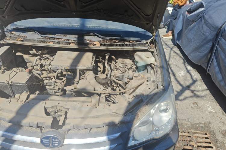 Used FAW Senya S80 2013 1.5L Manual 5-Seat Urban Fashion Edition Engine Bay Left