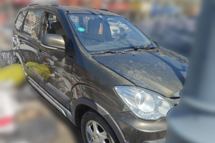 Used FAW Senya S80 2013 1.5L Manual 5-Seat Urban Fashion Edition Front Right 45 Deg