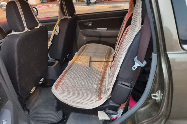 Used FAW Senya S80 2013 1.5L Manual 5-Seat Urban Fashion Edition Left Rear Seat
