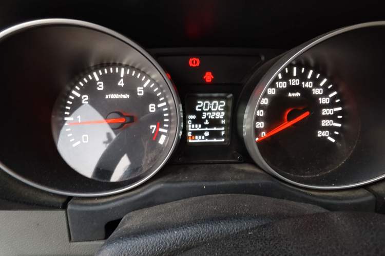 Used FAW Senya S80 2013 1.5L Manual 5-Seat Urban Fashion Edition Odometer Close Up