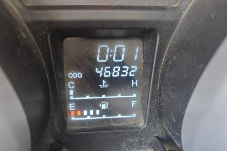 Used FAW Senya S80 2013 1.5L Manual 5-Seat Urban Fashion Edition Odometer Close Up