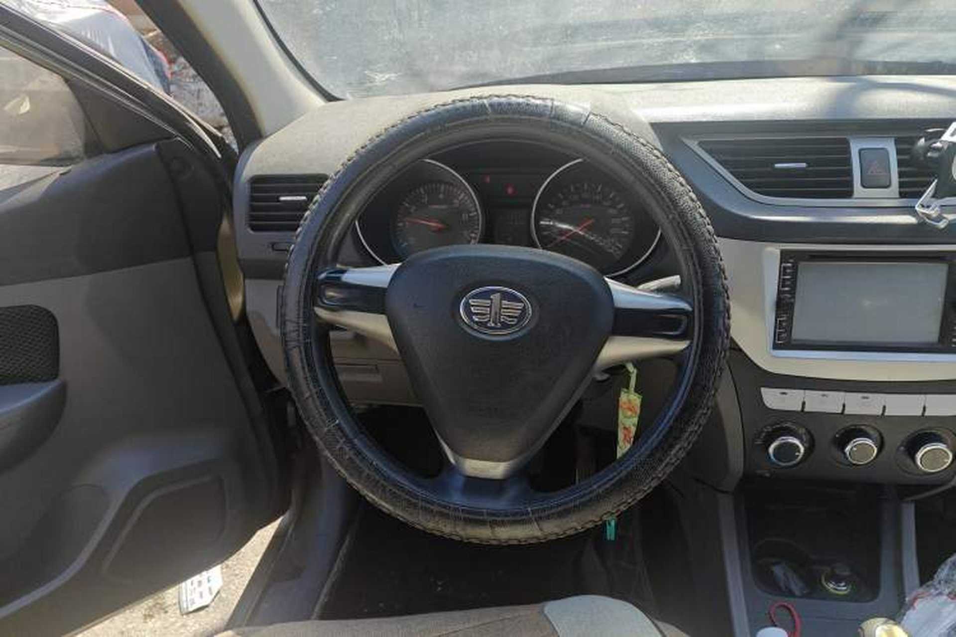 Used FAW Senya S80 2013 1.5L Manual 5-Seat Urban Fashion Edition Steering Wheel