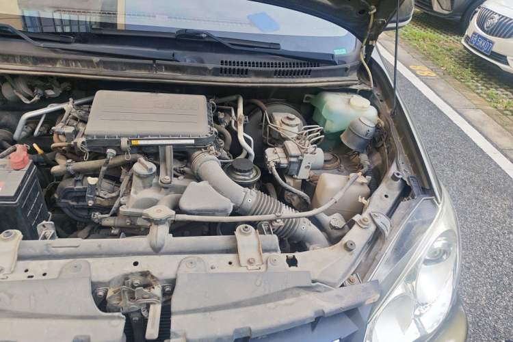 Used FAW Senya S80 2013 1.5L Manual 5-Seat Urban Fashion Edition Engine Bay Left