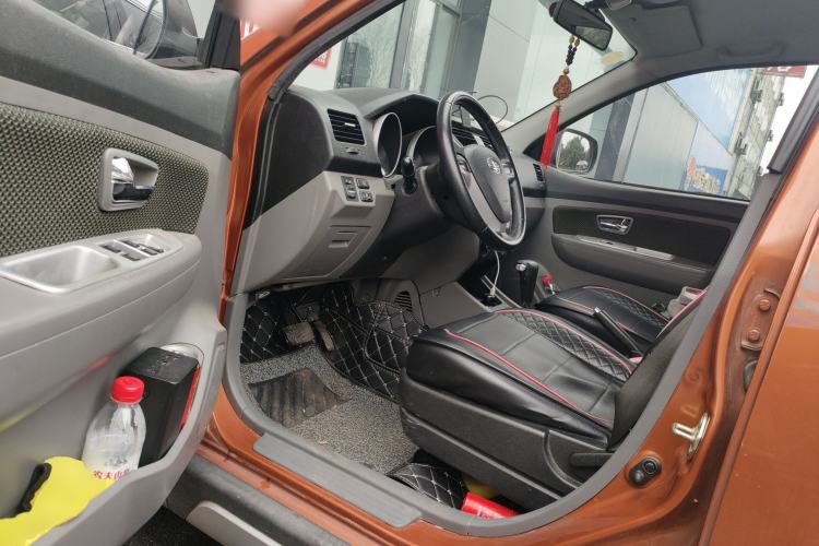 Used FAW Senya S80 2013 1.5L Automatic 5-Seat Fashion Edition Driver Seat