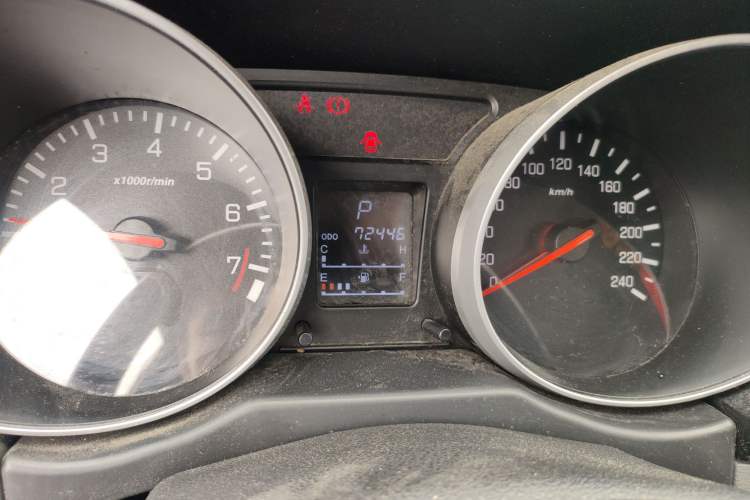 Used FAW Senya S80 2013 1.5L Automatic 5-Seat Fashion Edition Odometer Close Up