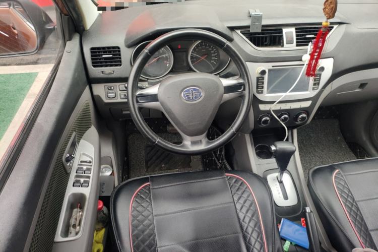 Used FAW Senya S80 2013 1.5L Automatic 5-Seat Fashion Edition Steering Wheel