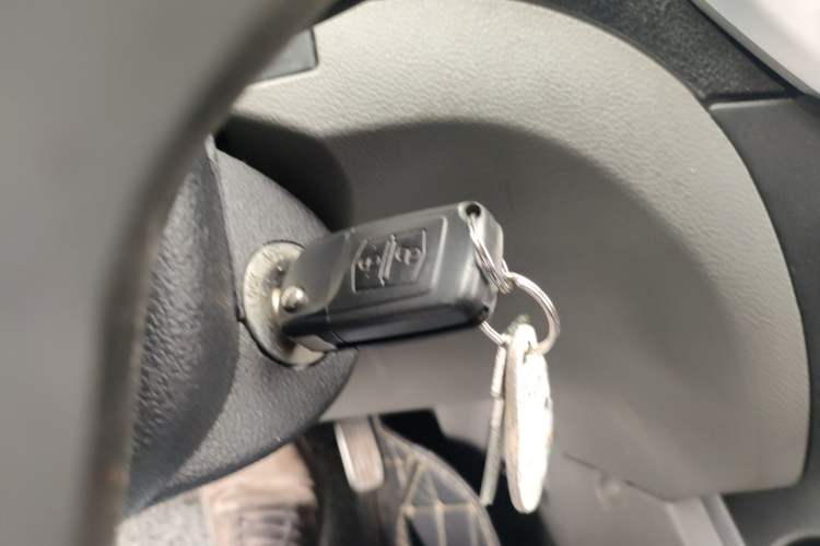 Used FAW Senya S80 2013 1.5L Automatic 5-Seat Fashion Edition Vehicle Key