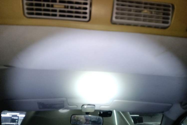 Used FAW Senya S80 2013 1.5L Manual 5-Seat Urban Fashion Edition Headliner