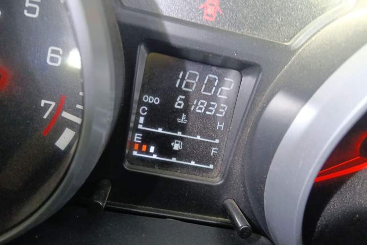 Used FAW Senya S80 2013 1.5L Manual 5-Seat Urban Fashion Edition Odometer Close Up