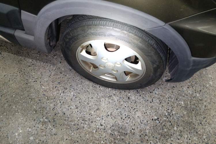 Used FAW Senya S80 2013 1.5L Manual 5-Seat Urban Fashion Edition Right Front Wheel Hub