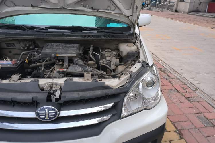 Used FAW Senya S80 2013 1.5L Manual 5-Seat Urban Fashion Edition Engine Bay Left