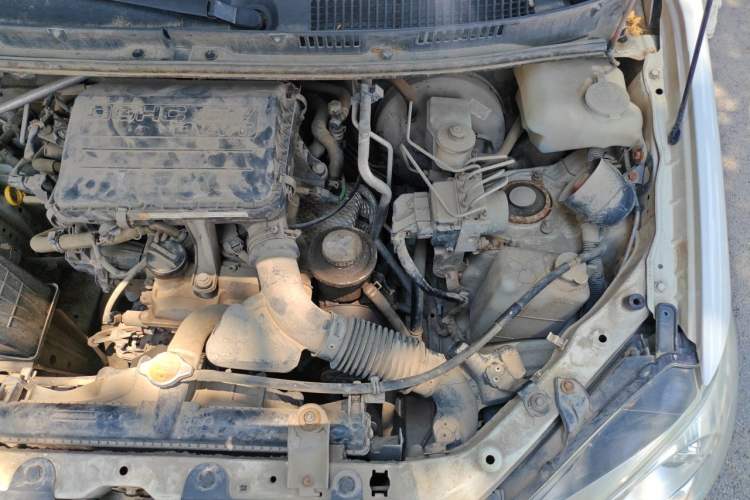 Used FAW Senya S80 2013 1.5L Manual 5-Seat Urban Fashion Edition Engine Bay Left