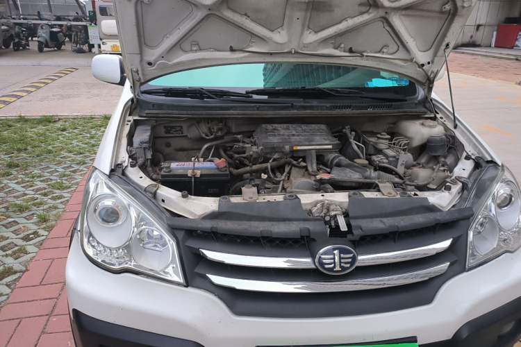 Used FAW Senya S80 2013 1.5L Manual 5-Seat Urban Fashion Edition Engine Bay Right