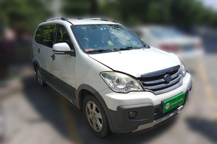 Used FAW Senya S80 2013 1.5L Manual 5-Seat Urban Fashion Edition Front Right 45 Deg