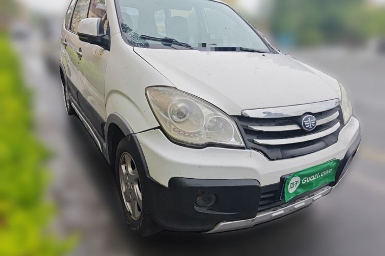 Used FAW Senya S80 2013 1.5L Manual 7-Seater Urban Fashion Edition Front Right 45 Deg