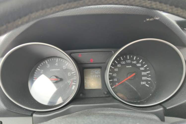 Used FAW Senya S80 2013 1.5L Manual 5-Seat Urban Fashion Edition Instrument Cluster