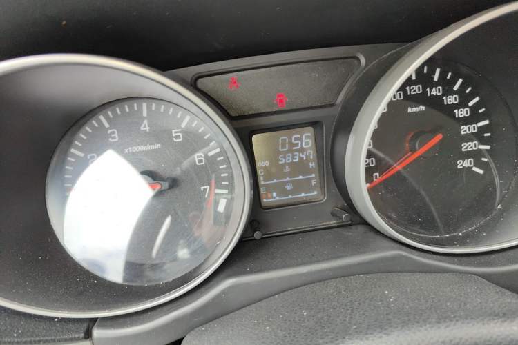 Used FAW Senya S80 2013 1.5L Manual 5-Seat Urban Fashion Edition Odometer Close Up