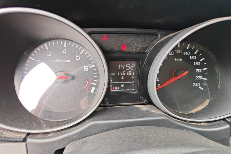 Used FAW Senya S80 2013 1.5L Manual 7-Seater Urban Fashion Edition Odometer Close Up