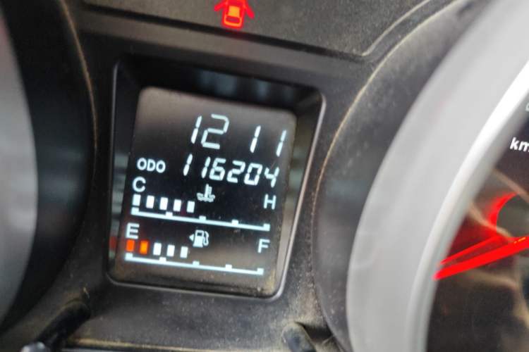 Used FAW Senya S80 2013 1.5L Manual 5-Seat Urban Fashion Edition Odometer Close Up